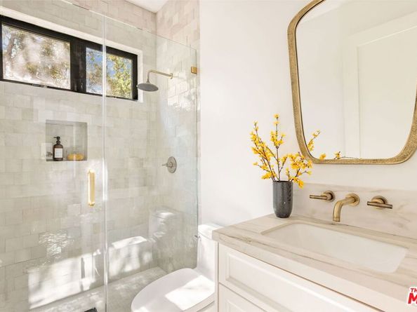 16815 Shileno Place, Encino CA 91436