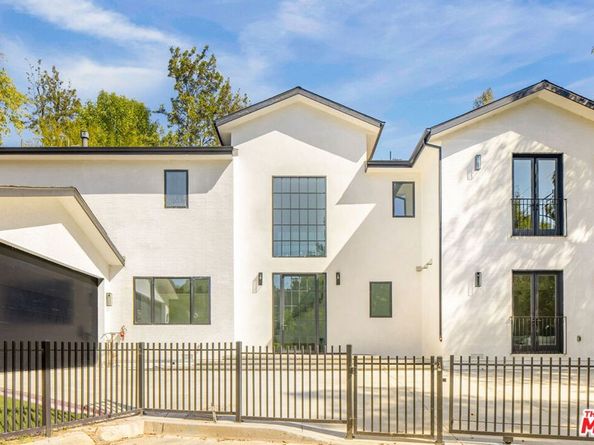 16815 Shileno Place, Encino CA 91436