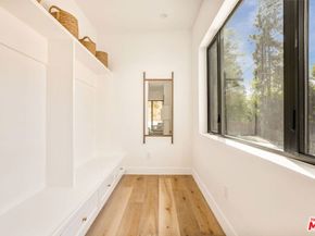 16815 Shileno Place, Encino CA 91436