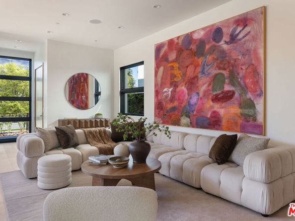 822 Superba Avenue, Venice CA 90291