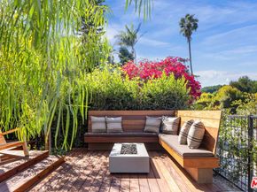 822 Superba Avenue, Venice CA 90291