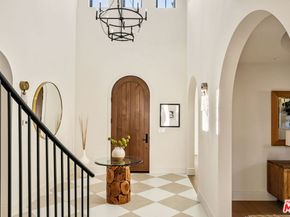 344 N Vista Street, Los Angeles CA 90036