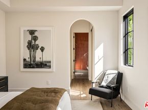 344 N Vista Street, Los Angeles CA 90036