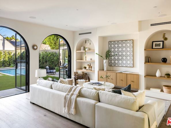 344 N Vista Street, Los Angeles CA 90036