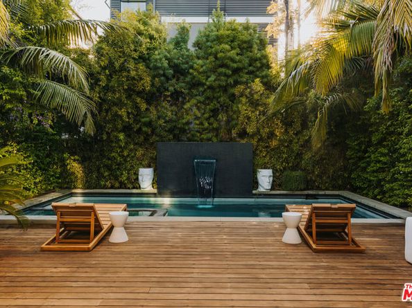 515 N Harper Avenue, Los Angeles CA 90048