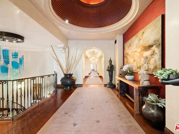 10066 Cielo Drive, Beverly Hills CA 90210
