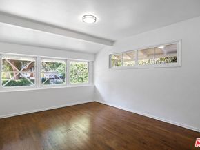 15519 Huston Street, Encino CA 91436