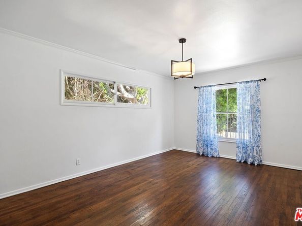 15519 Huston Street, Encino CA 91436