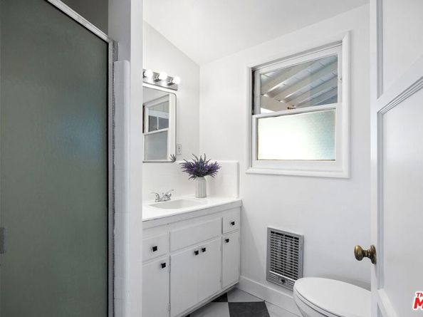 15519 Huston Street, Encino CA 91436