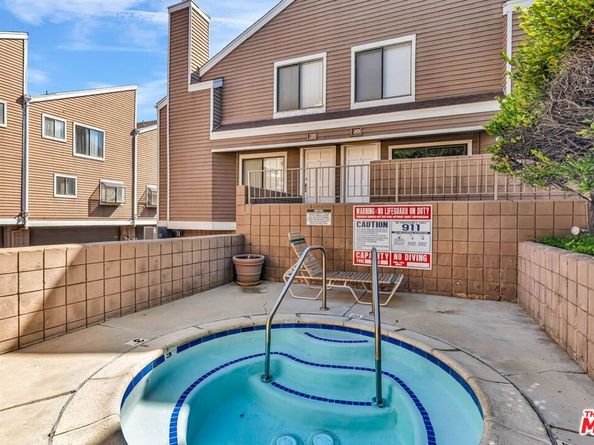 15125 Nordhoff Street 20, North Hills CA 91343