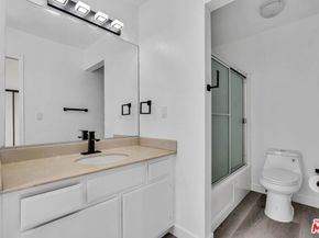 15125 Nordhoff Street 20, North Hills CA 91343