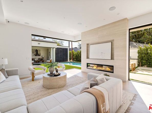 4220 Kenyon Avenue, Los Angeles CA 90066