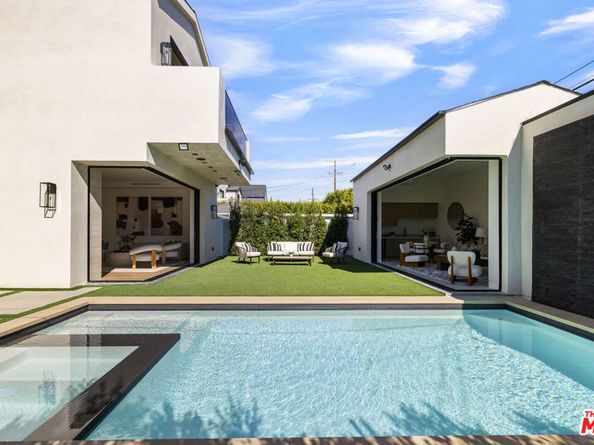 4220 Kenyon Avenue, Los Angeles CA 90066