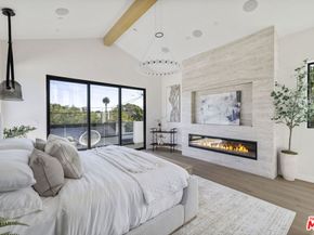 4220 Kenyon Avenue, Los Angeles CA 90066