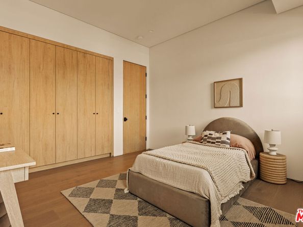 11556 Blix Street, Valley Village CA 91602