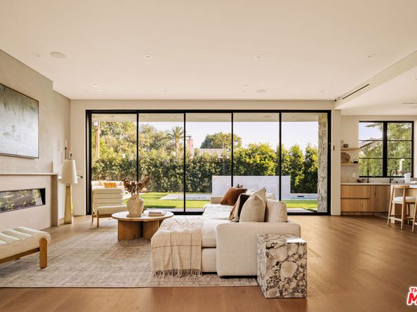 11556 Blix Street, Valley Village CA 91602