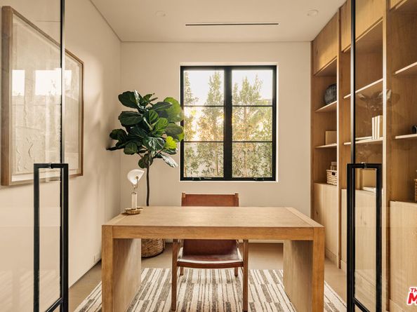 11556 Blix Street, Valley Village CA 91602