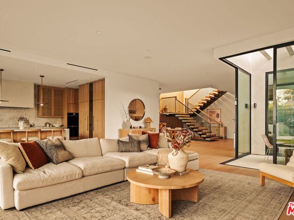 11556 Blix Street, Valley Village CA 91602