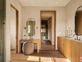 11556 Blix Street, Valley Village CA 91602