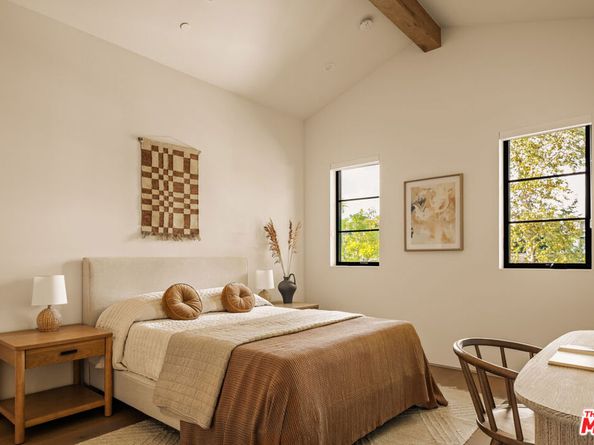 11556 Blix Street, Valley Village CA 91602