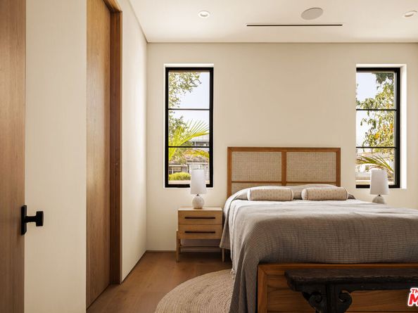 11556 Blix Street, Valley Village CA 91602