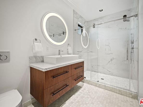 212 Bay Street 101, Santa Monica CA 90405