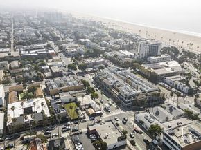 212 Bay Street 101, Santa Monica CA 90405