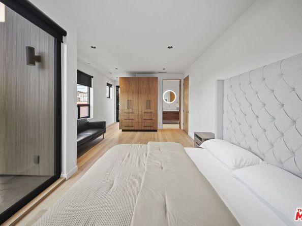 212 Bay Street 101, Santa Monica CA 90405