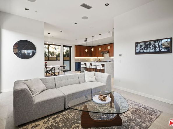 212 Bay Street 101, Santa Monica CA 90405