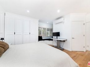 933 17th Street 14, Santa Monica CA 90403