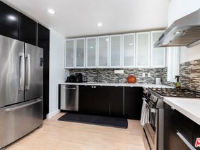 933 17th Street 14, Santa Monica CA 90403