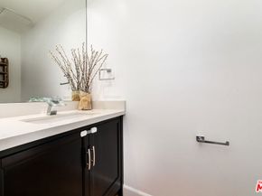 933 17th Street 14, Santa Monica CA 90403