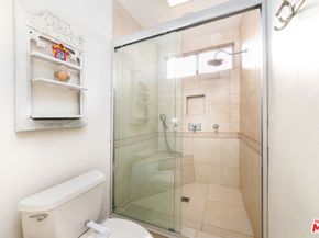 933 17th Street 14, Santa Monica CA 90403