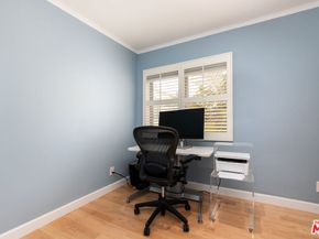 933 17th Street 14, Santa Monica CA 90403