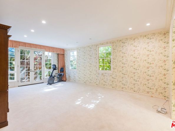 12386 Ridge Circle, Los Angeles CA 90049