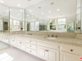 12386 Ridge Circle, Los Angeles CA 90049