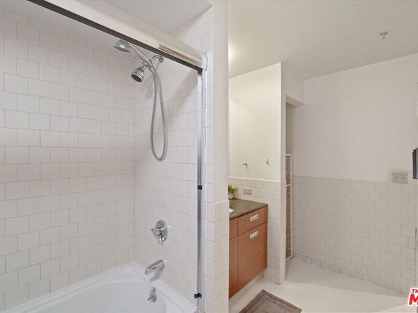 746 S Los Angeles Street 403, Los Angeles CA 90014