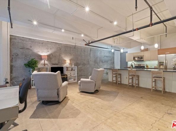 746 S Los Angeles Street 403, Los Angeles CA 90014