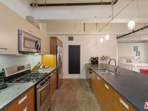 746 S Los Angeles Street 403, Los Angeles CA 90014