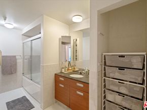 746 S Los Angeles Street 403, Los Angeles CA 90014