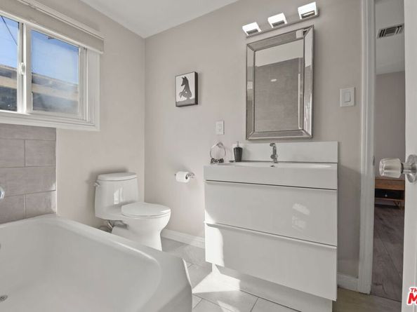 1656 S Rimpau Boulevard, Los Angeles CA 90019