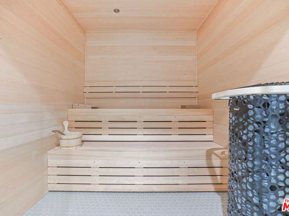 1072 Amalfi Drive, Pacific Palisades CA 90272