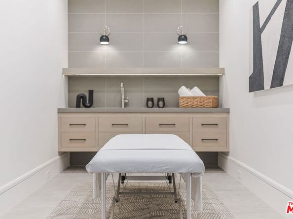 1072 Amalfi Drive, Pacific Palisades CA 90272