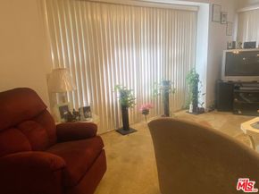 815 W 50th Street, Los Angeles CA 90037