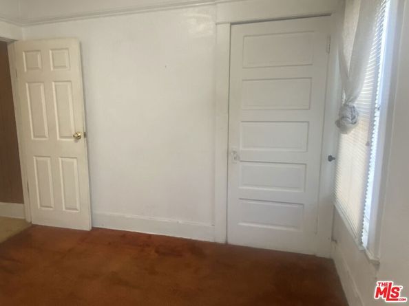 815 W 50th Street, Los Angeles CA 90037