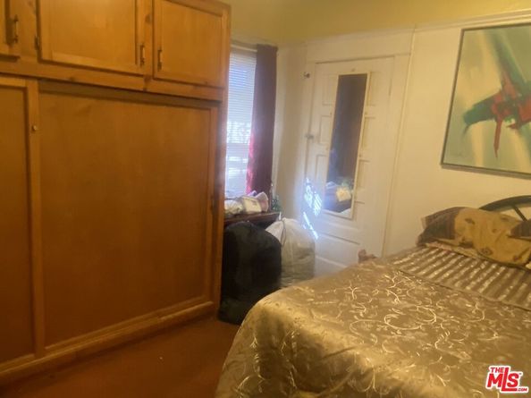 815 W 50th Street, Los Angeles CA 90037