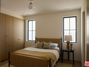 7841 Stewart Avenue, Los Angeles CA 90045