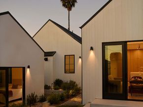 7841 Stewart Avenue, Los Angeles CA 90045