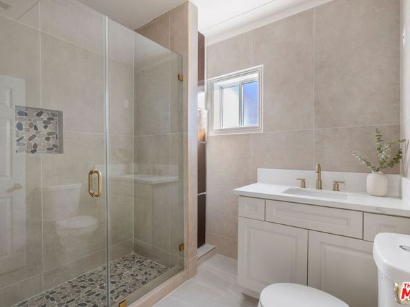 1222 N Virgil Avenue, Los Angeles CA 90029