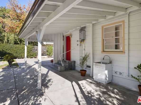 2931 Paola Avenue, Los Angeles CA 90032